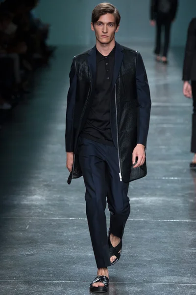 Look 44